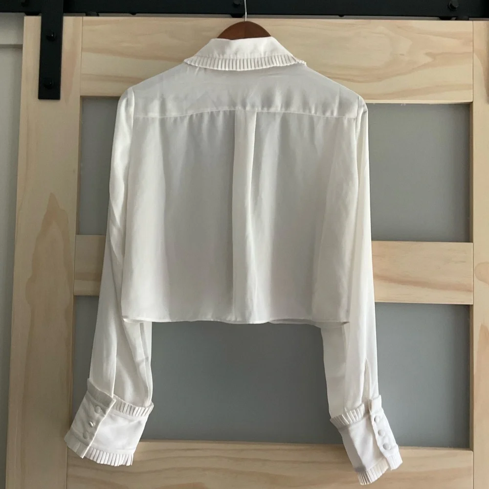 Cinq à Sept Cropped Bow Blouse White Pleated Collar Long Sleeve Size M - Picture 3 of 6
